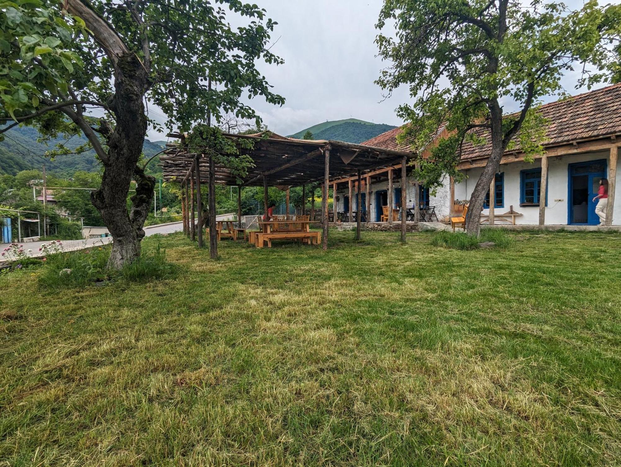 Hotel Arevi Gosh Exterior photo